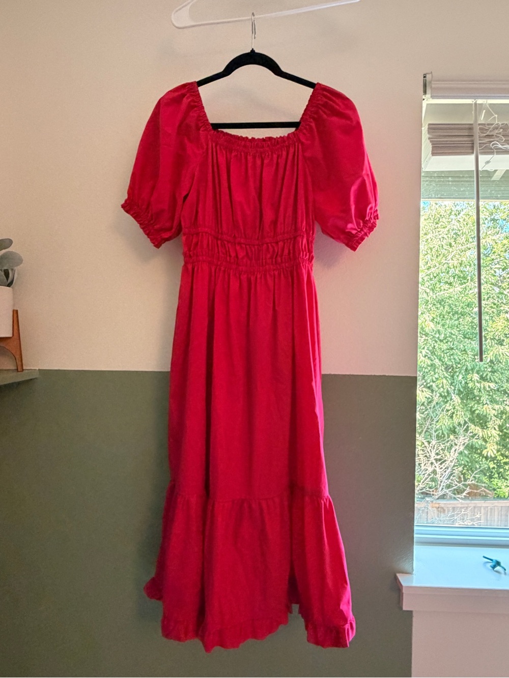 Women’s Red Puff-Sleeve Midi Dress